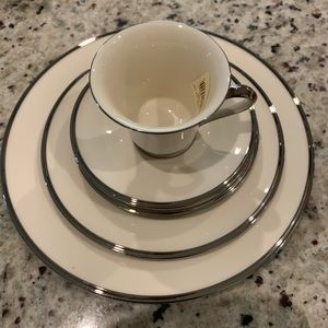 Lenox Solitaire 5 Piece Set - 4 sets/boxes